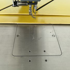 China Teste padrão controlado por computador resistente de couro industrial da máquina de costura de estofamento fornecedor