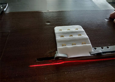 Grande máquina de costura branca para a roupa interior, calcinha do sutiã das senhoras que faz a máquina fornecedor
