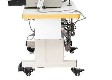 AC220 - a máquina industrial do Lockstitch 240V, oscila a máquina de costura de movimentação direta  fornecedor